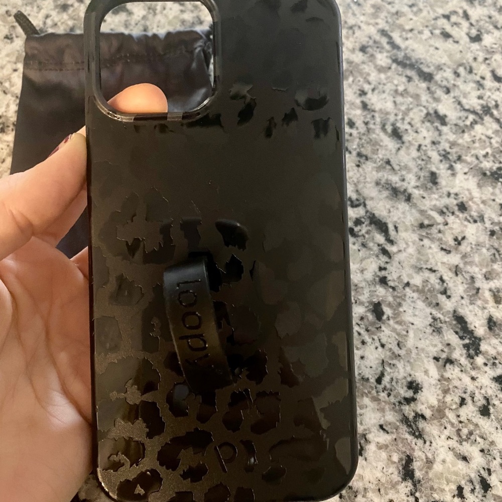 Brand new midnight leopard loopy case